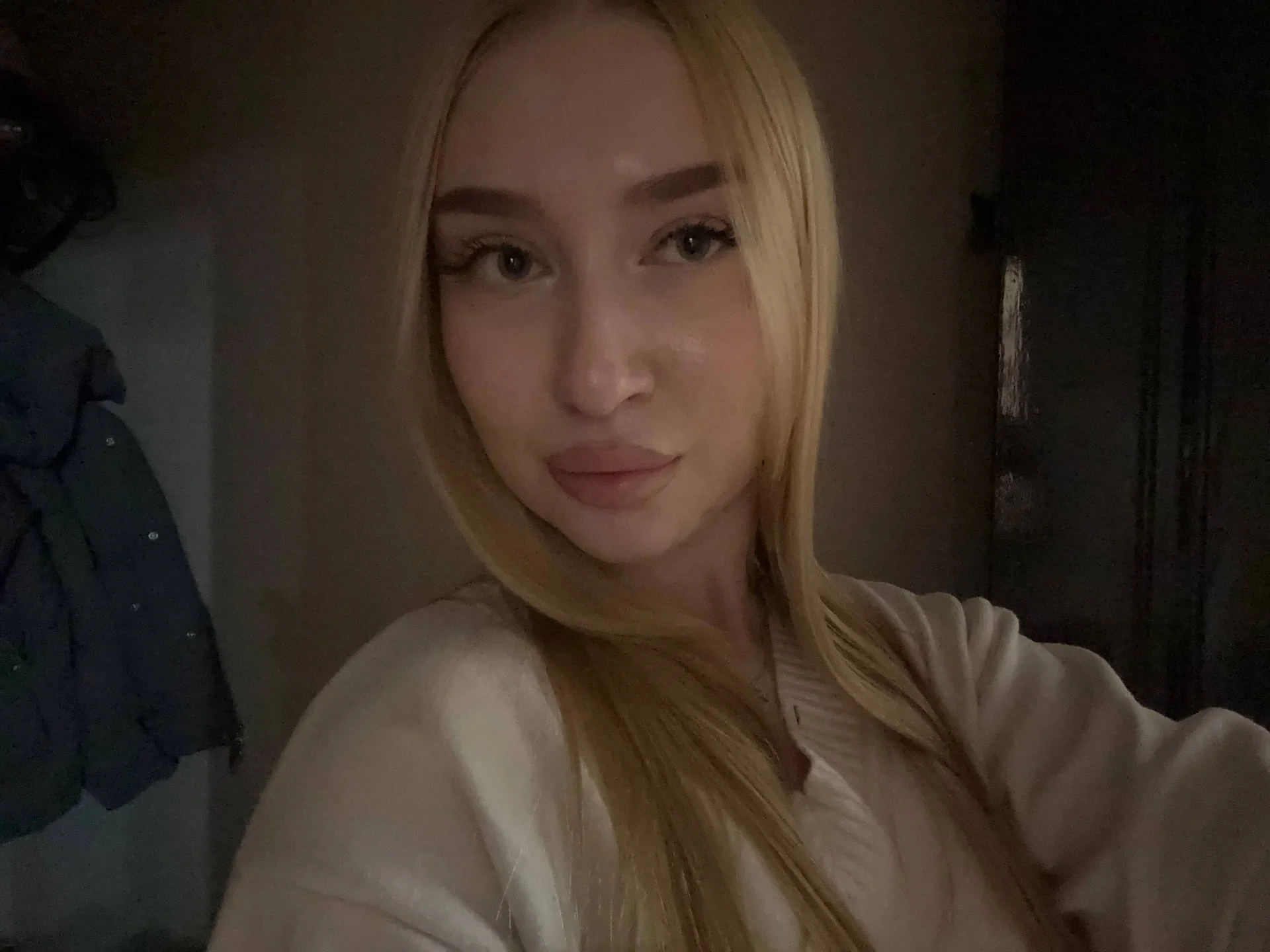 XXX Porn Photo of Nude AlinaTeaseX 2