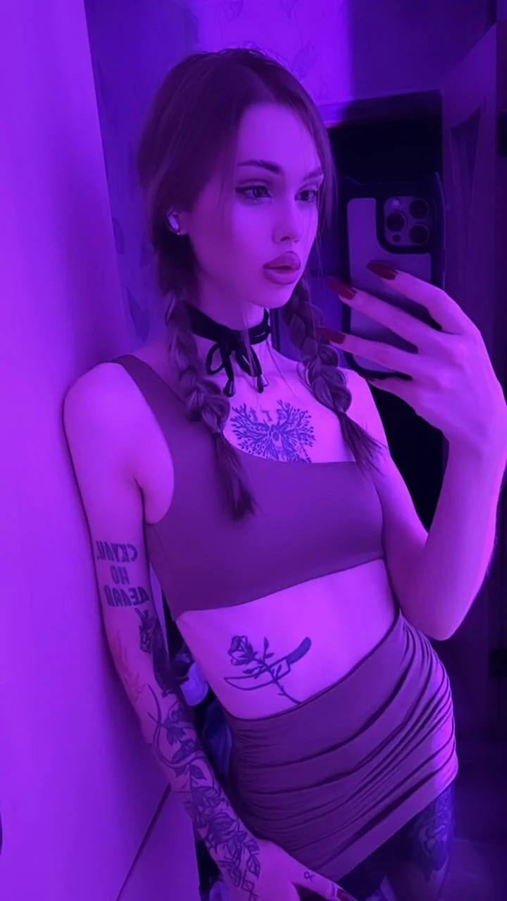 XXX Porn Photo of Nude ManiFreyja 6