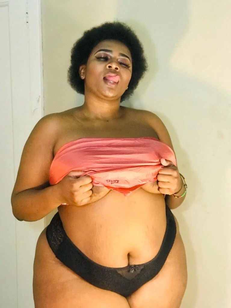 XXX Porn Photo of Nude CocoBootyyy 2