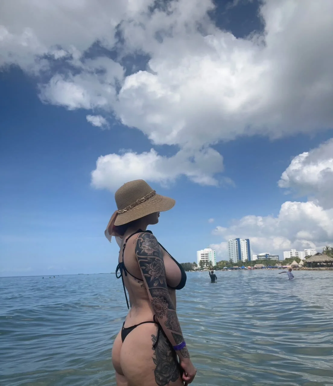 XXX Porn Photo of Nude honey_fox7 6