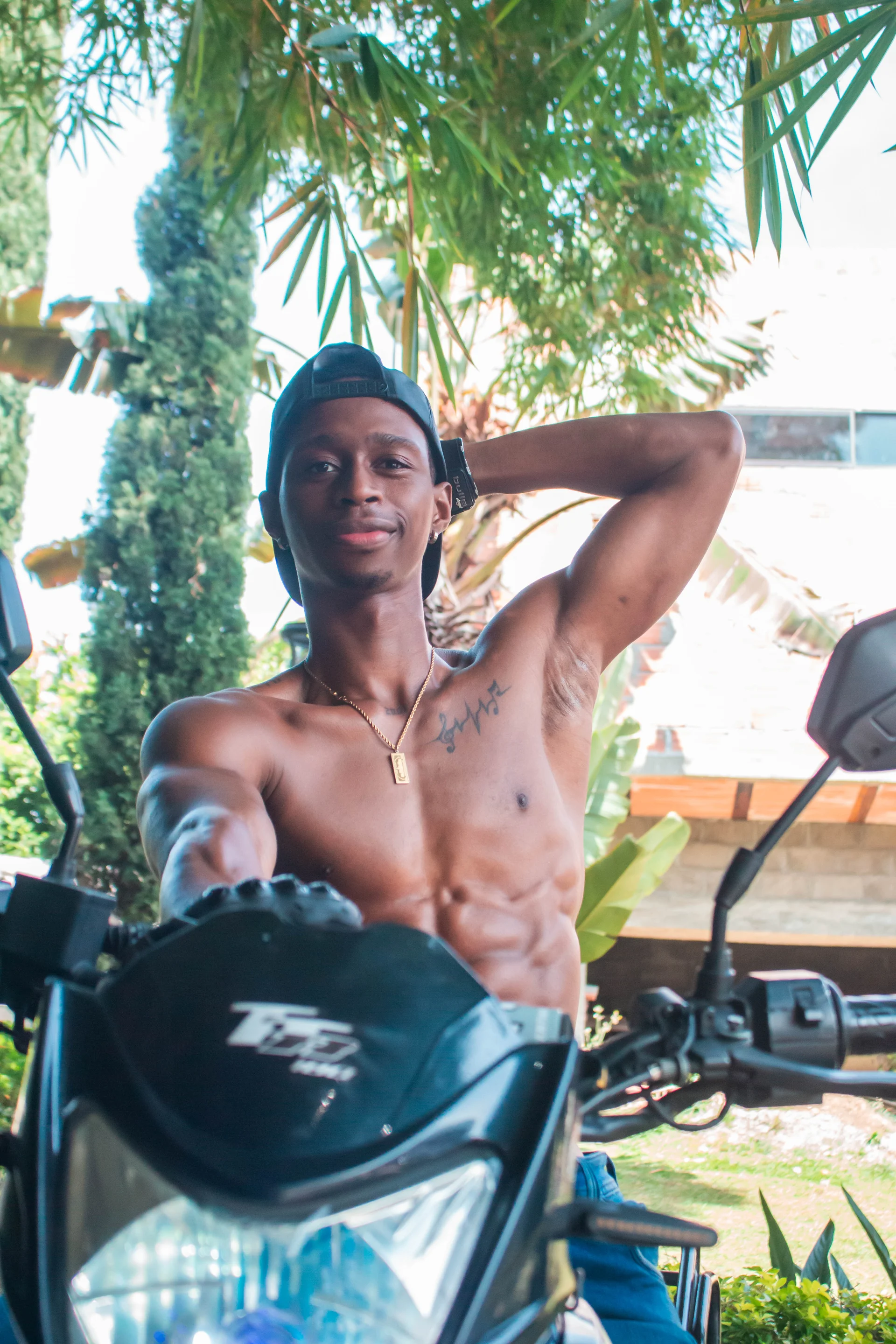 XXX Porn Photo of Nude drake_brwon_23 16