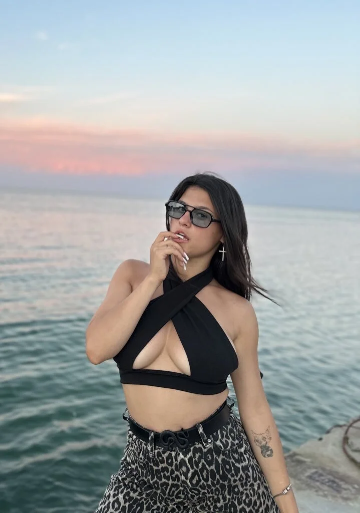 XXX Porn Photo of Nude LorenDi 16