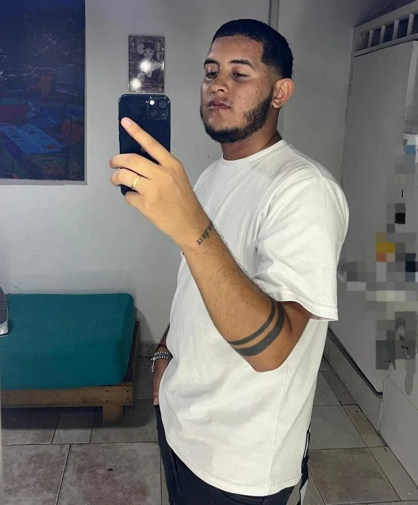 XXX Porn Photo of Nude your_littleboy 3