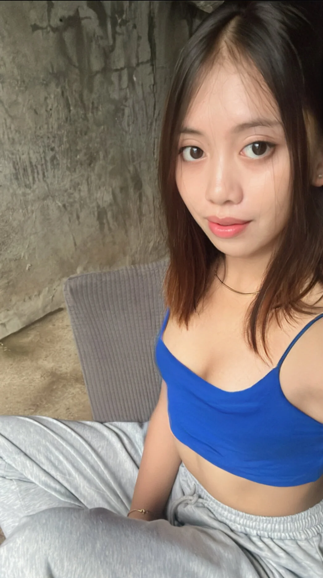 XXX Porn Photo of Nude lovely_kiannaHugecock 2