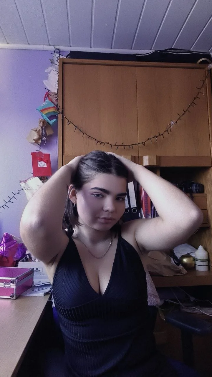 XXX Porn Photo of Nude Mona_Slearys 33