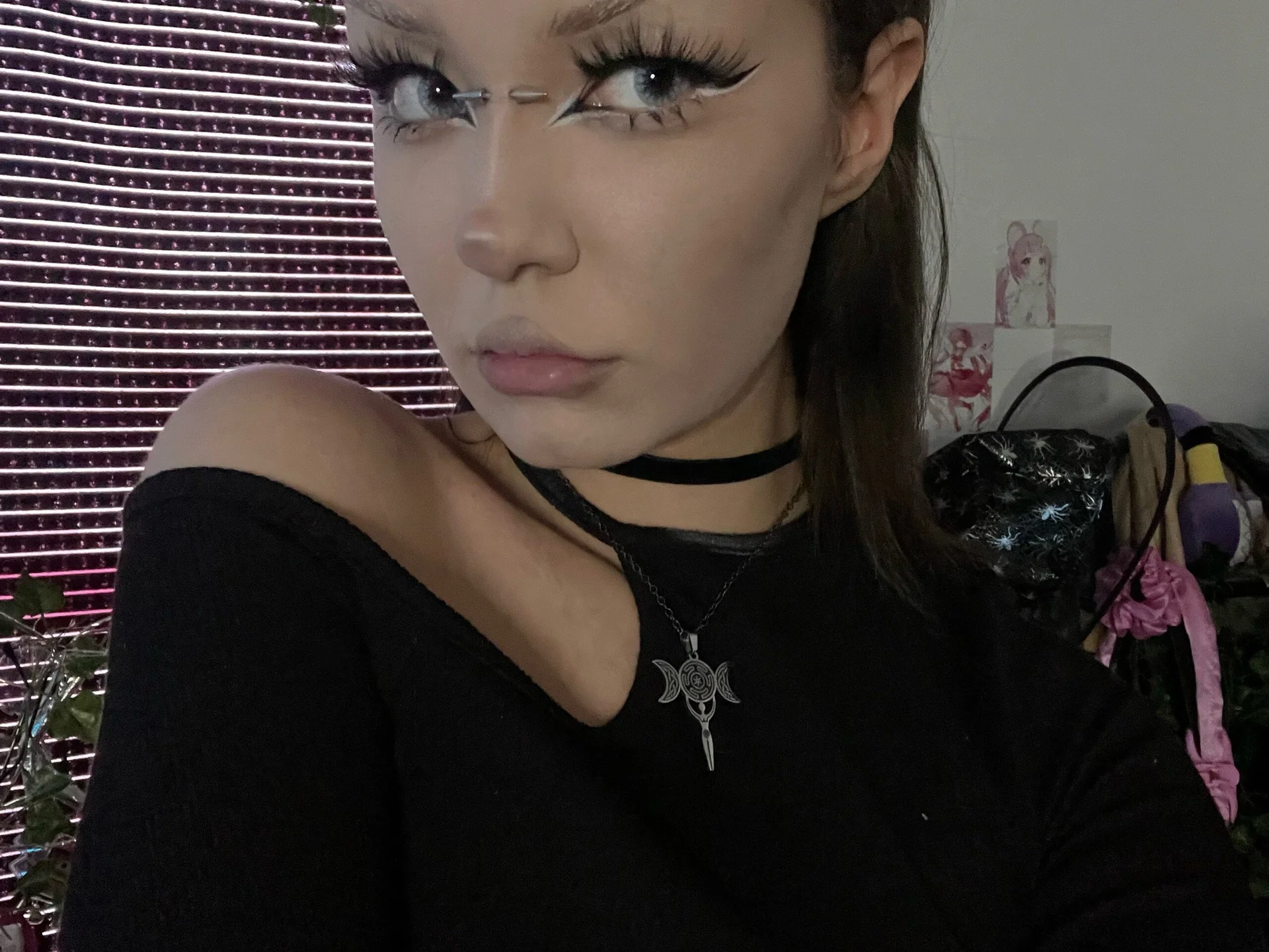 XXX Porn Photo of Nude LunarBrood666 4