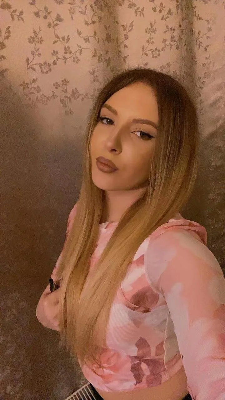 XXX Porn Photo of Nude EllaAzianaa 22