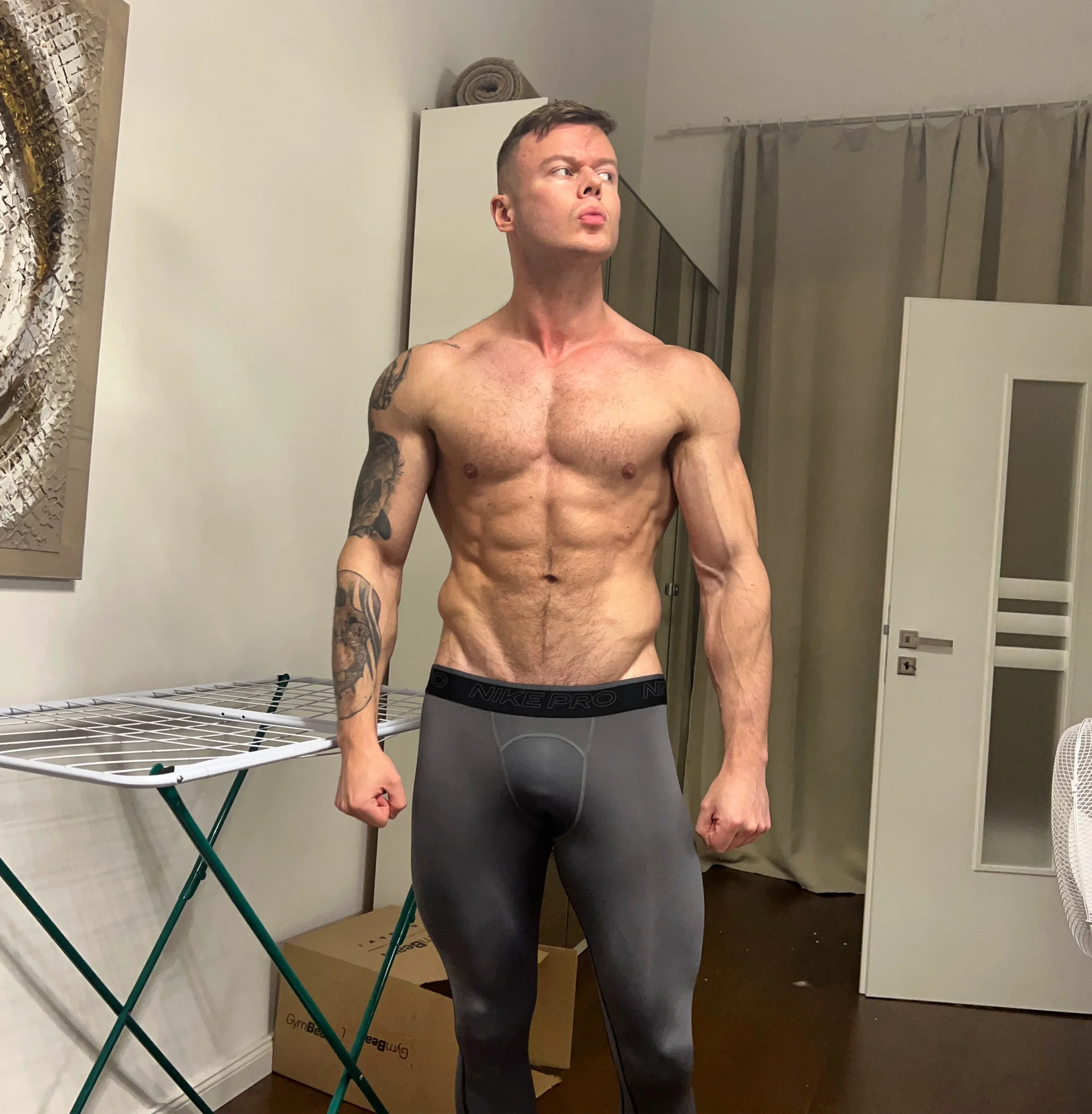 XXX Porn Photo of Nude kingjamesuk 8