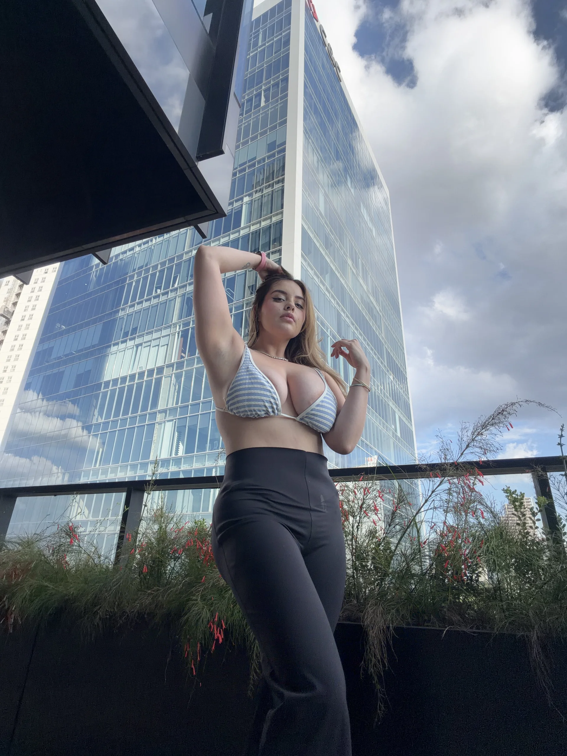 XXX Porn Photo of Nude Alirawrz 445