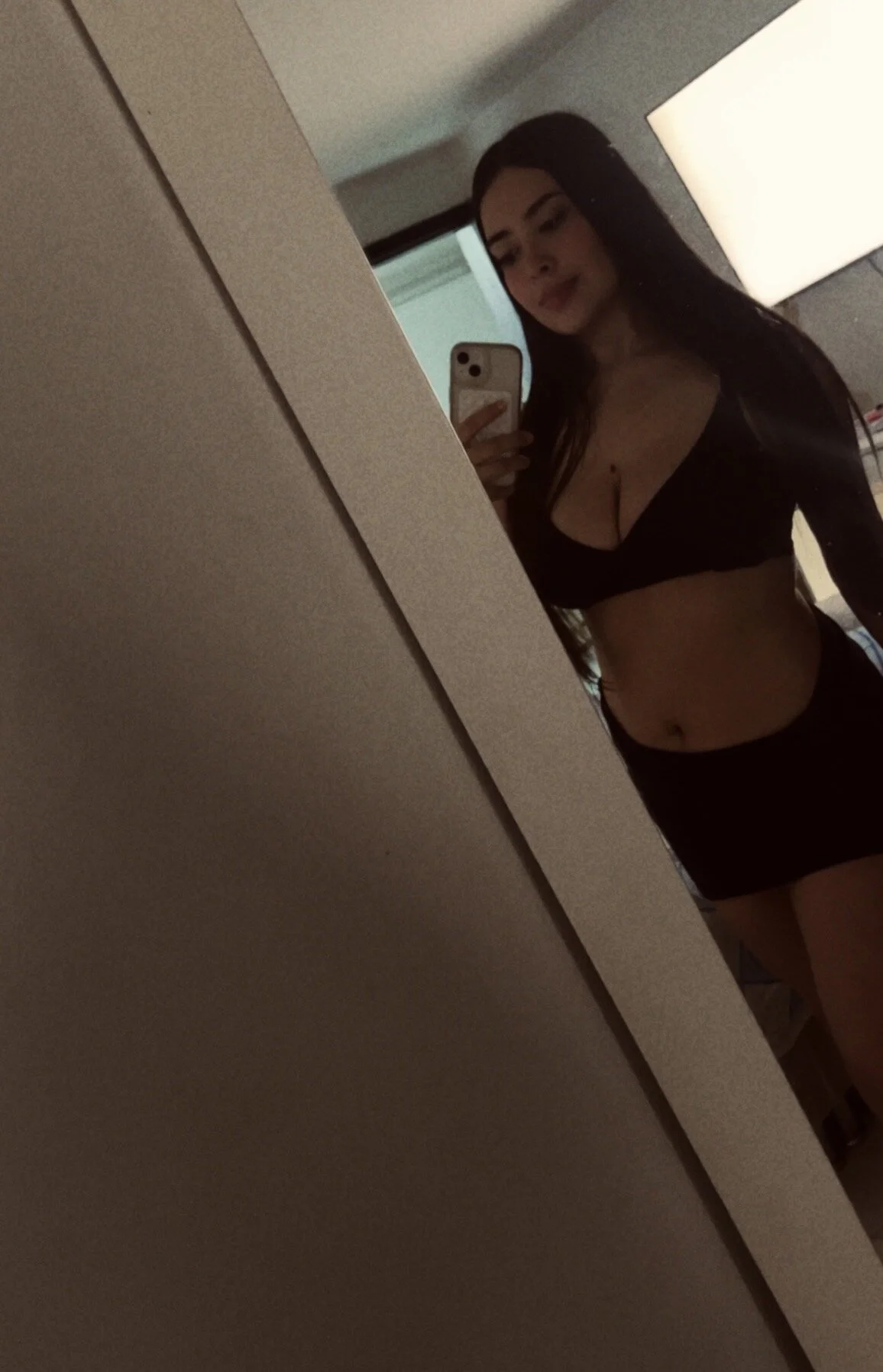 Ashley33_