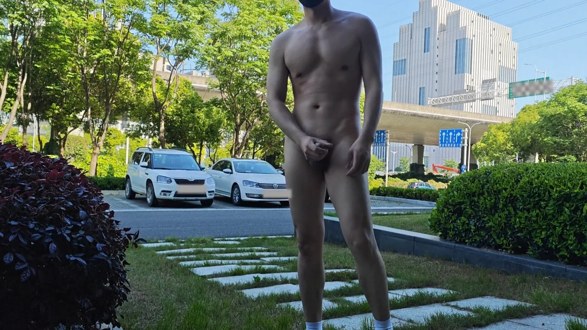 XXX Porn Photo of Nude exhsimon 4