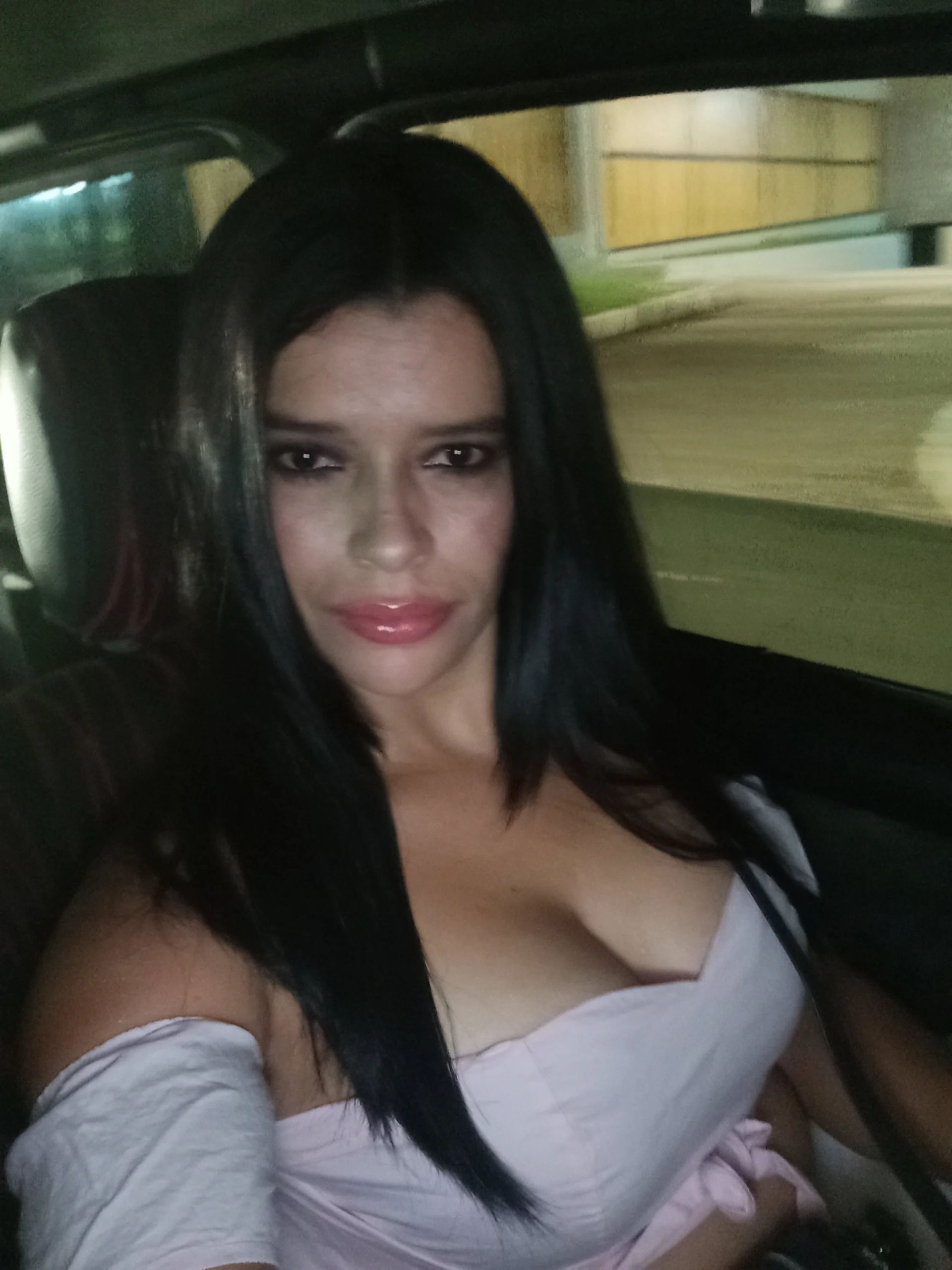 XXX Porn Photo of Nude CurvySara1 25