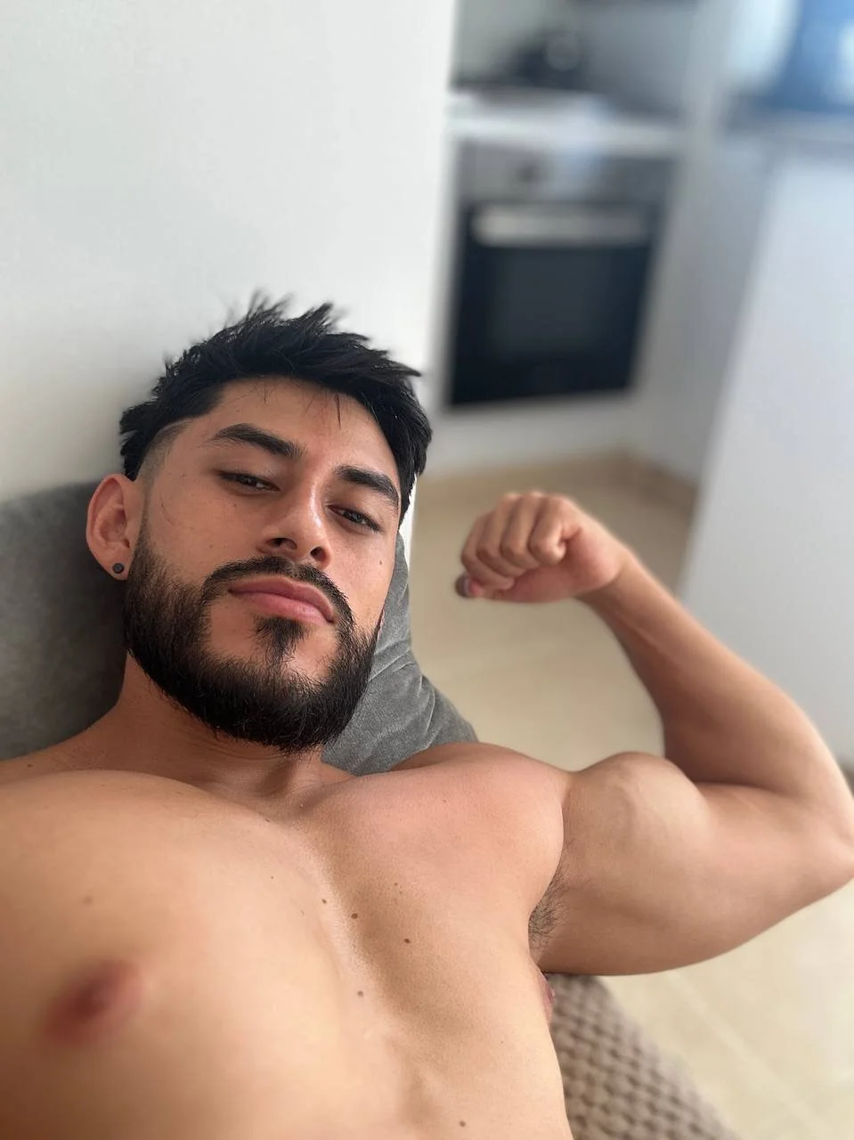 XXX Porn Photo of Nude soldierrboy 2