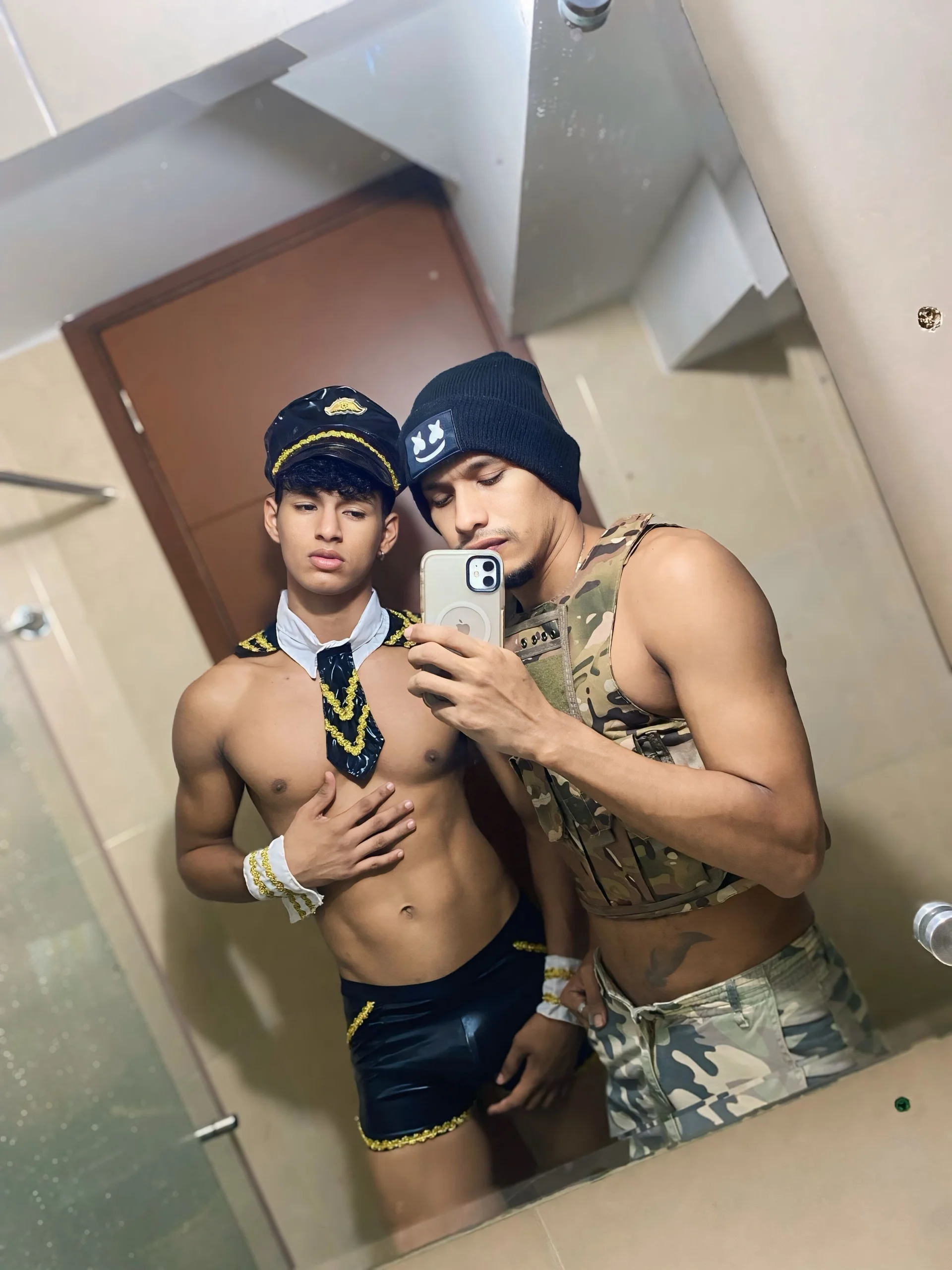 XXX Porn Photo of Nude Stiven_And_CalvinHots 5