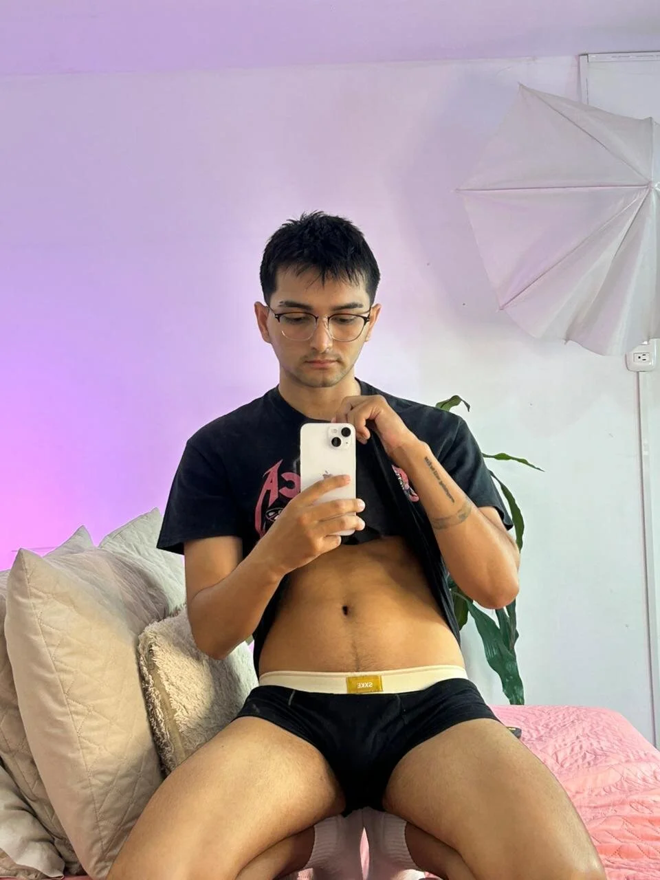 XXX Porn Photo of Nude Archie_77 10