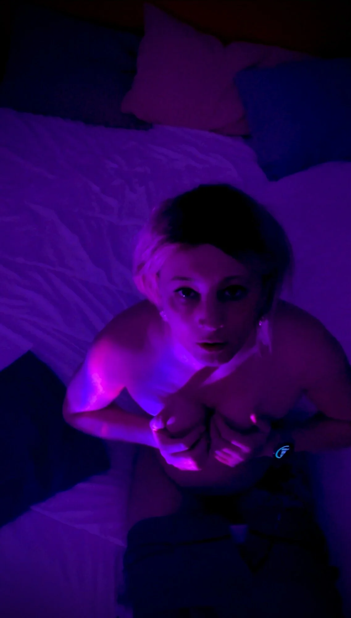XXX Porn Photo of Nude wetrainbows 4