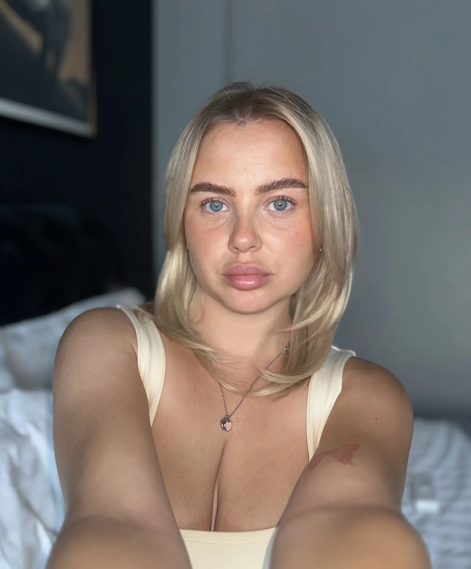 XXX Porn Photo of Nude YourFavouriteCoupleXo 12