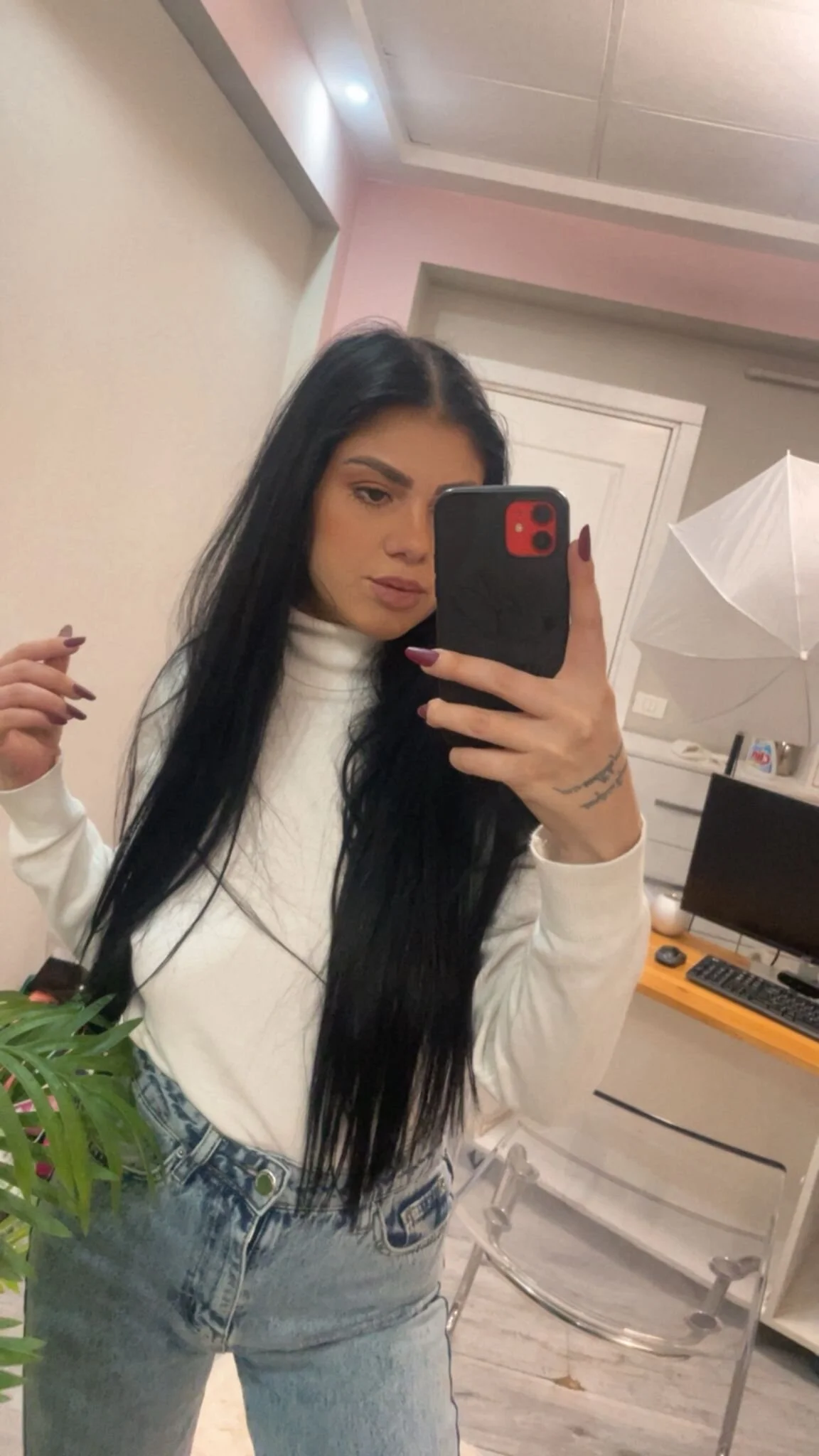XXX Porn Photo of Nude KiarraNoir 1