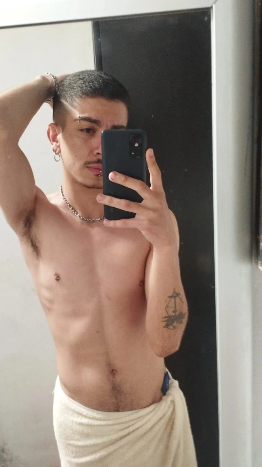 XXX Porn Photo of Nude Y0urgodzeus 9