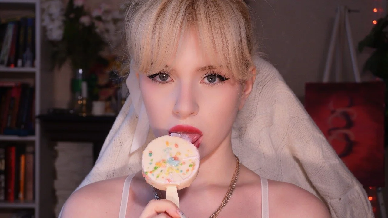 XXX Porn Photo of Nude Chriss_Fox 30