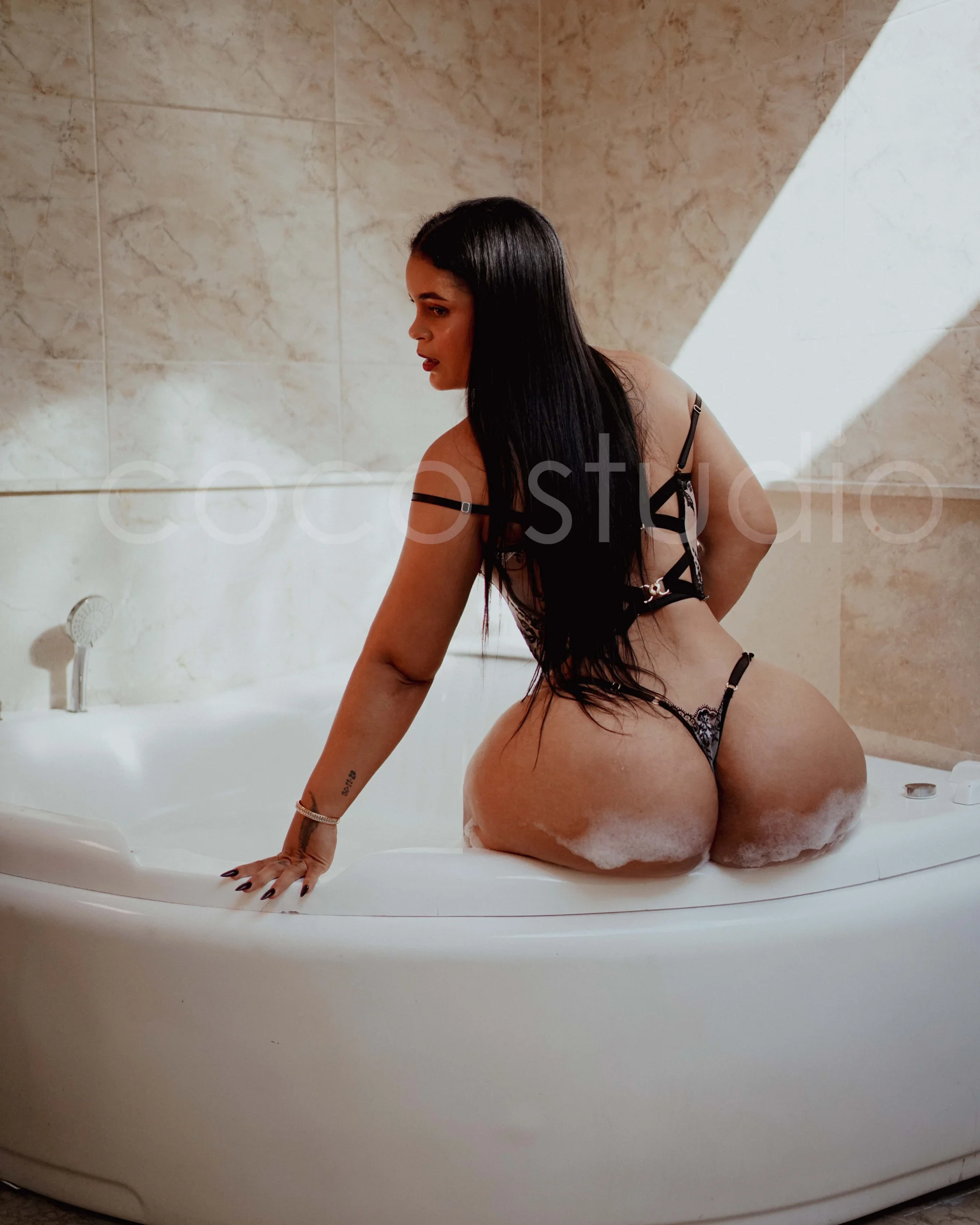 XXX Porn Photo of Nude sexyzoe_69 60