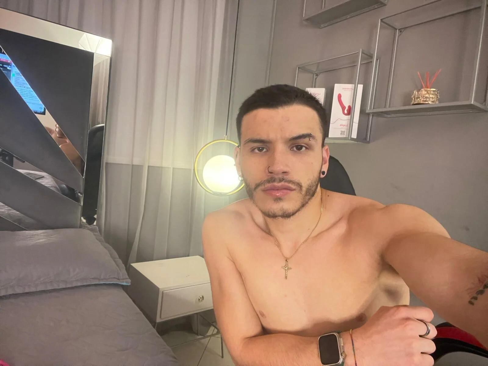 XXX Porn Photo of Nude liam_es 42