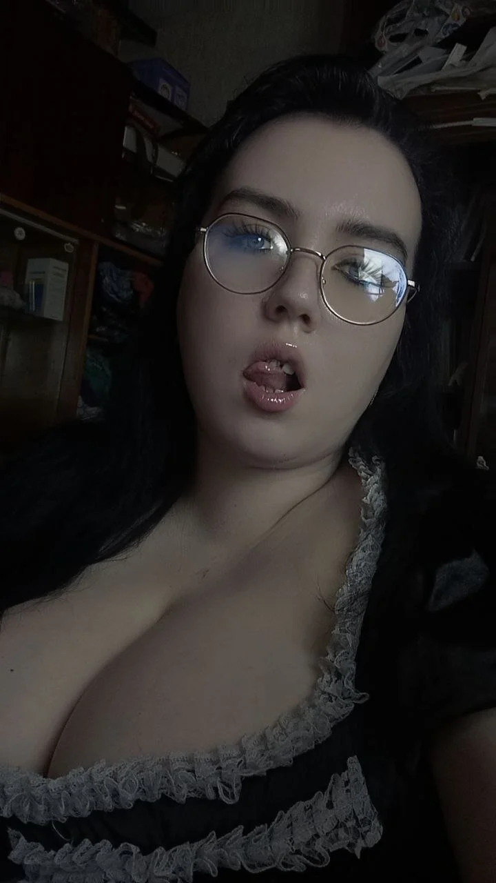 XXX Porn Photo of Nude LeonaHarrison 8