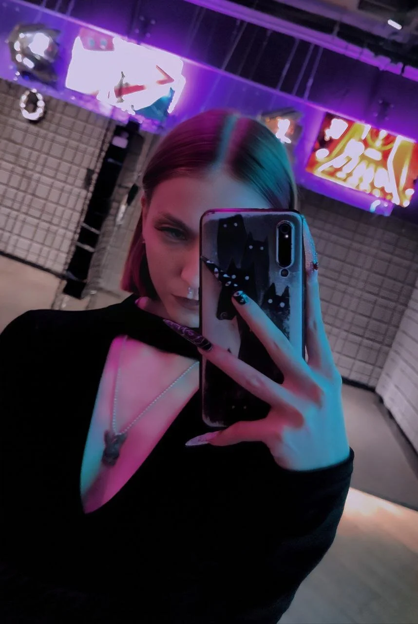 XXX Porn Photo of Nude Golden_dawn 1