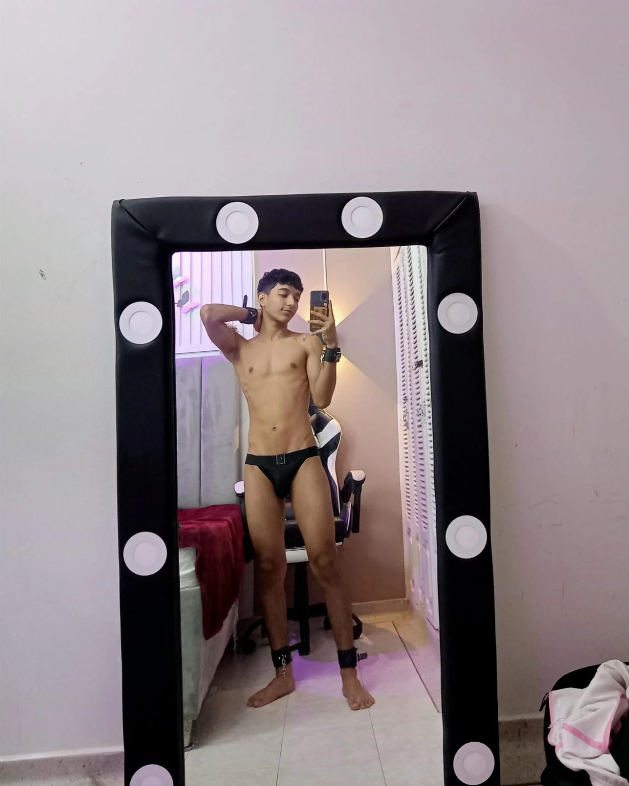 XXX Porn Photo of Nude mike_tylor01 3