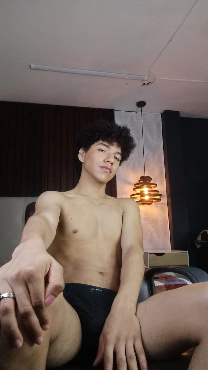 XXX Porn Photo of Nude Maximiliano_Young 1