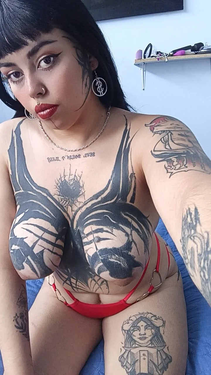 XXX Porn Photo of Nude Marlbolo_Rojo01 96