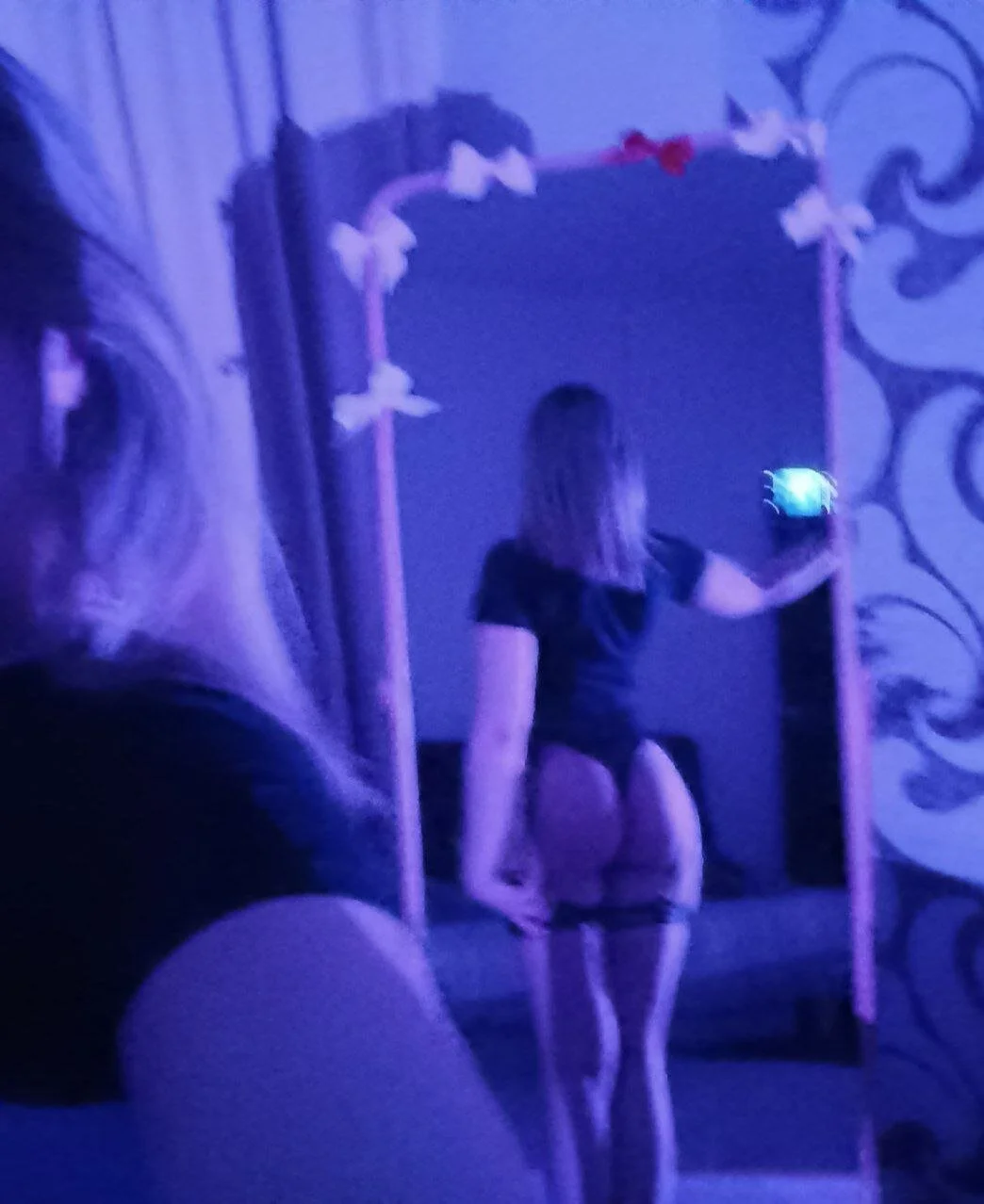 XXX Porn Photo of Nude pink_bow 3