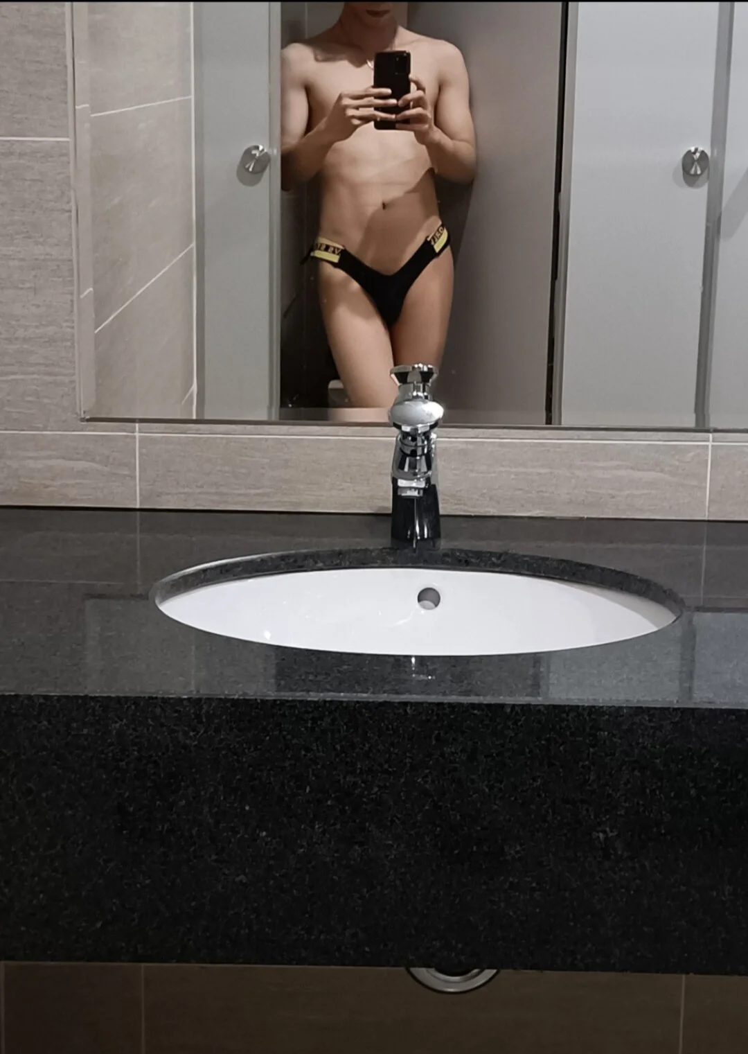 XXX Porn Photo of Nude wesleiiiii 5