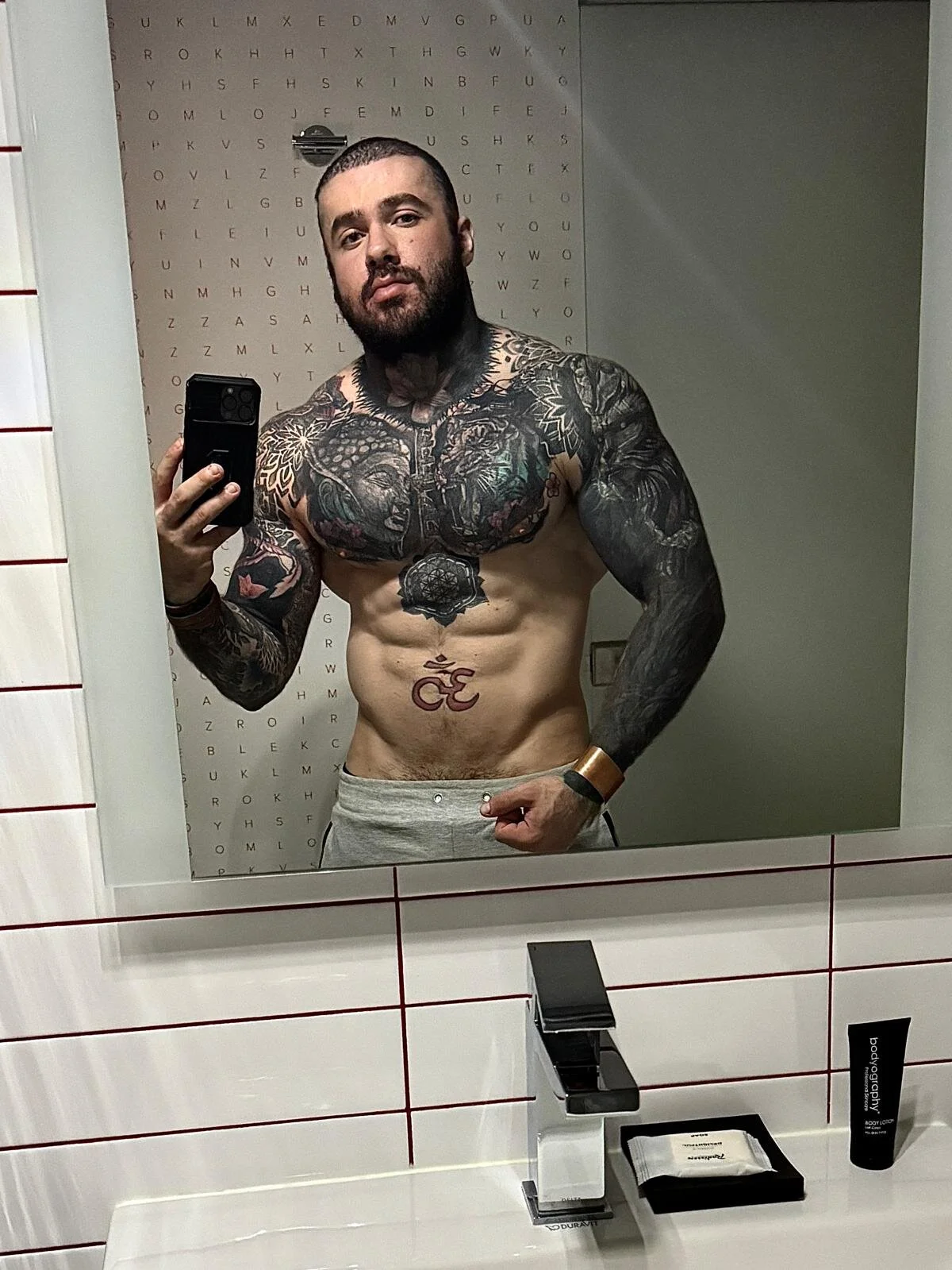 XXX Porn Photo of Nude nathaniel_13 2