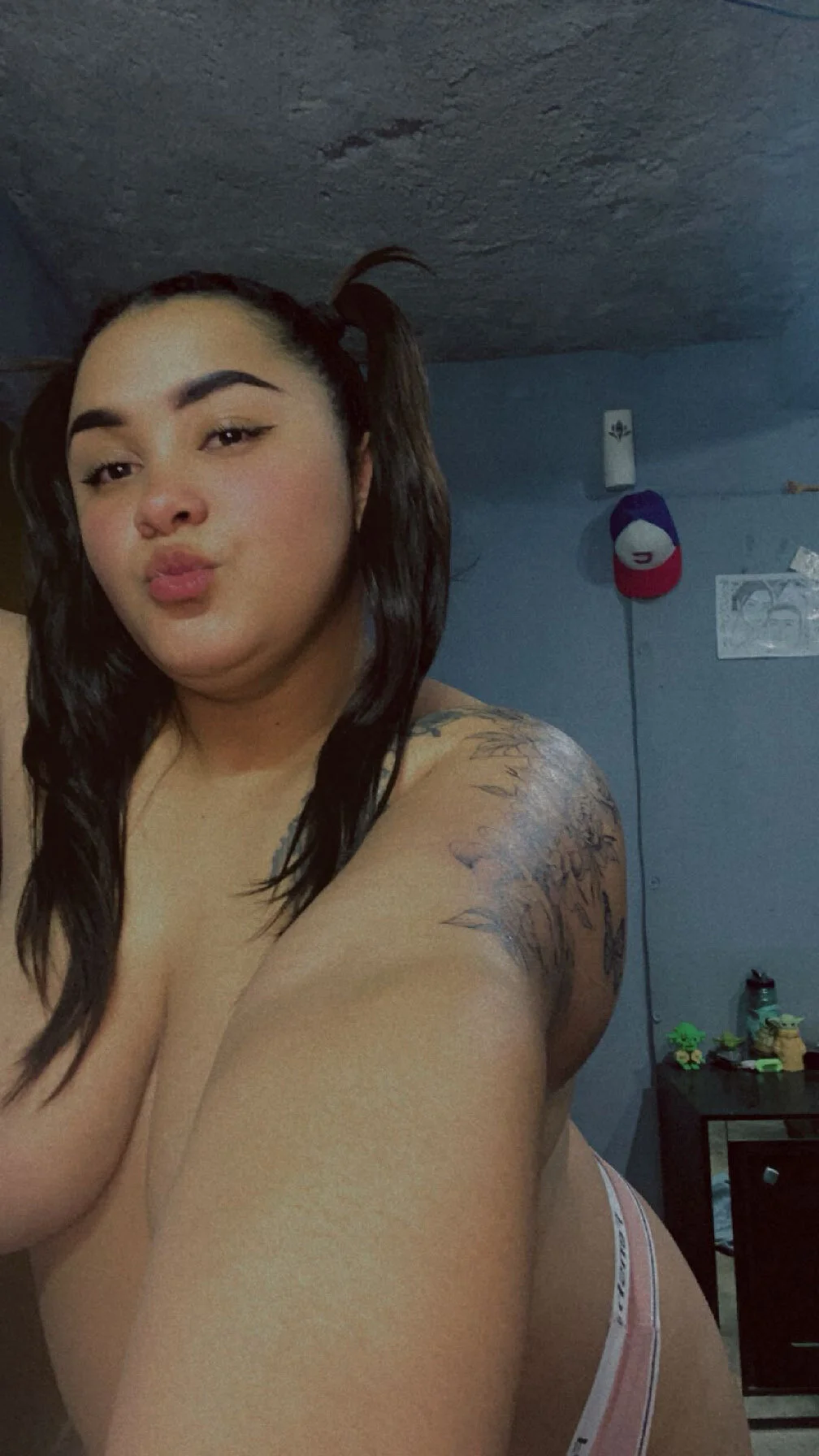 XXX Porn Photo of Nude karitho_0217 5