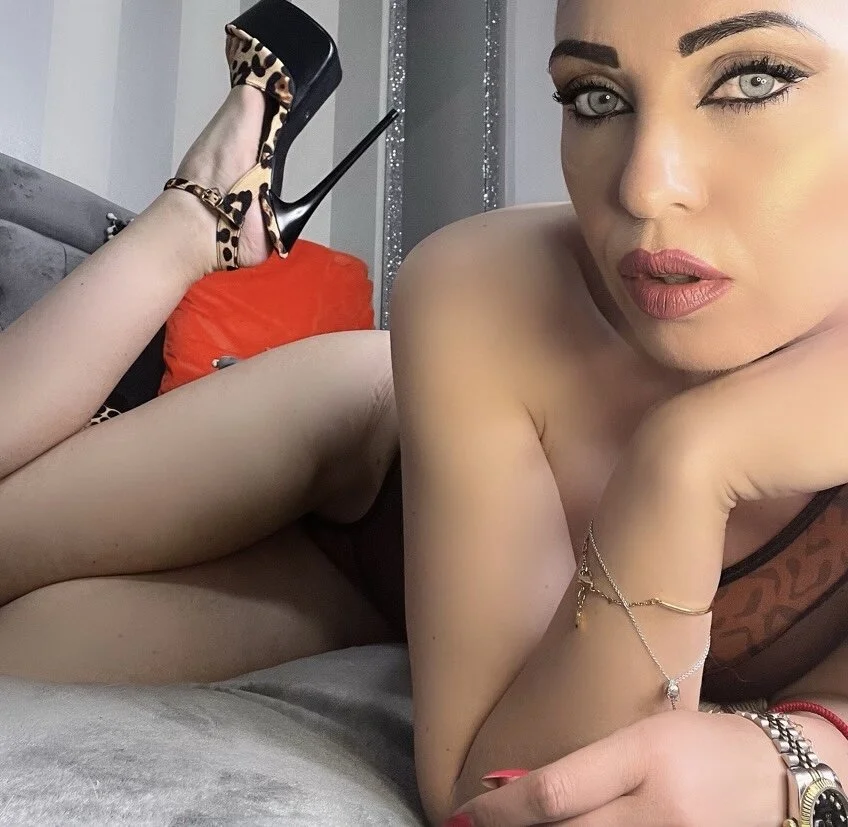 XXX Porn Photo of Nude LuanaColucci 125
