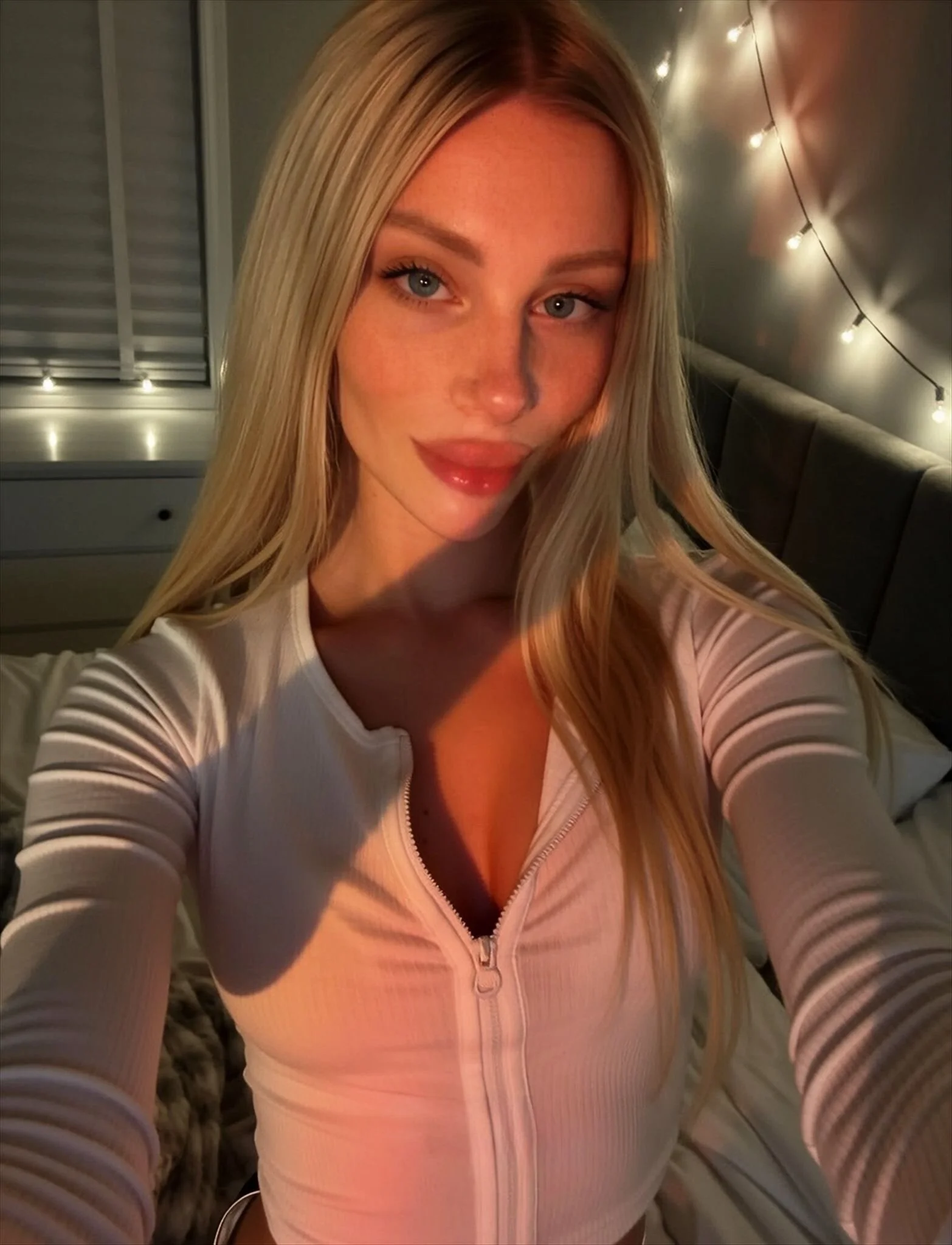 XXX Porn Photo of Nude BarbieKara 6