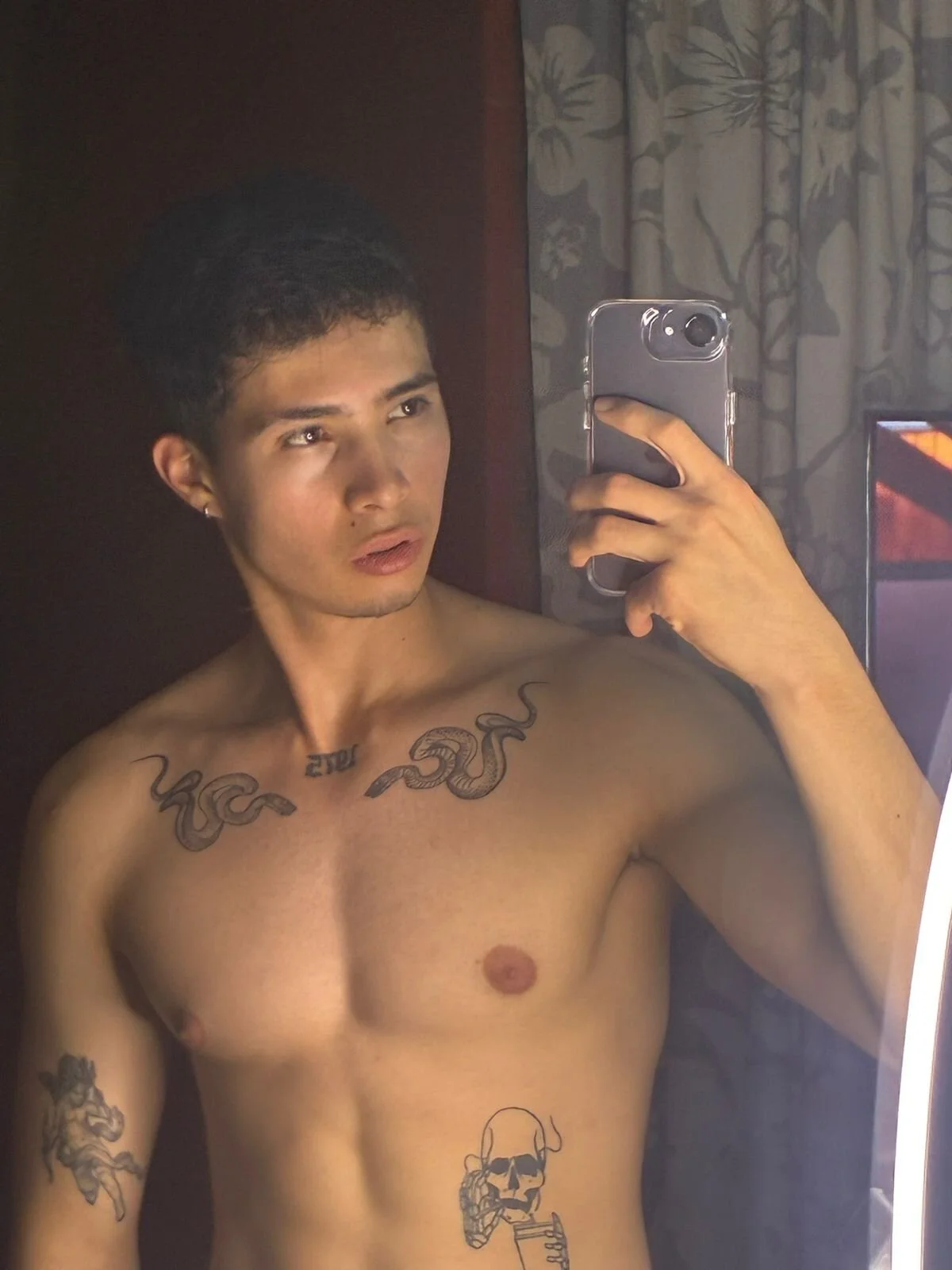 XXX Porn Photo of Nude mike_friends 10