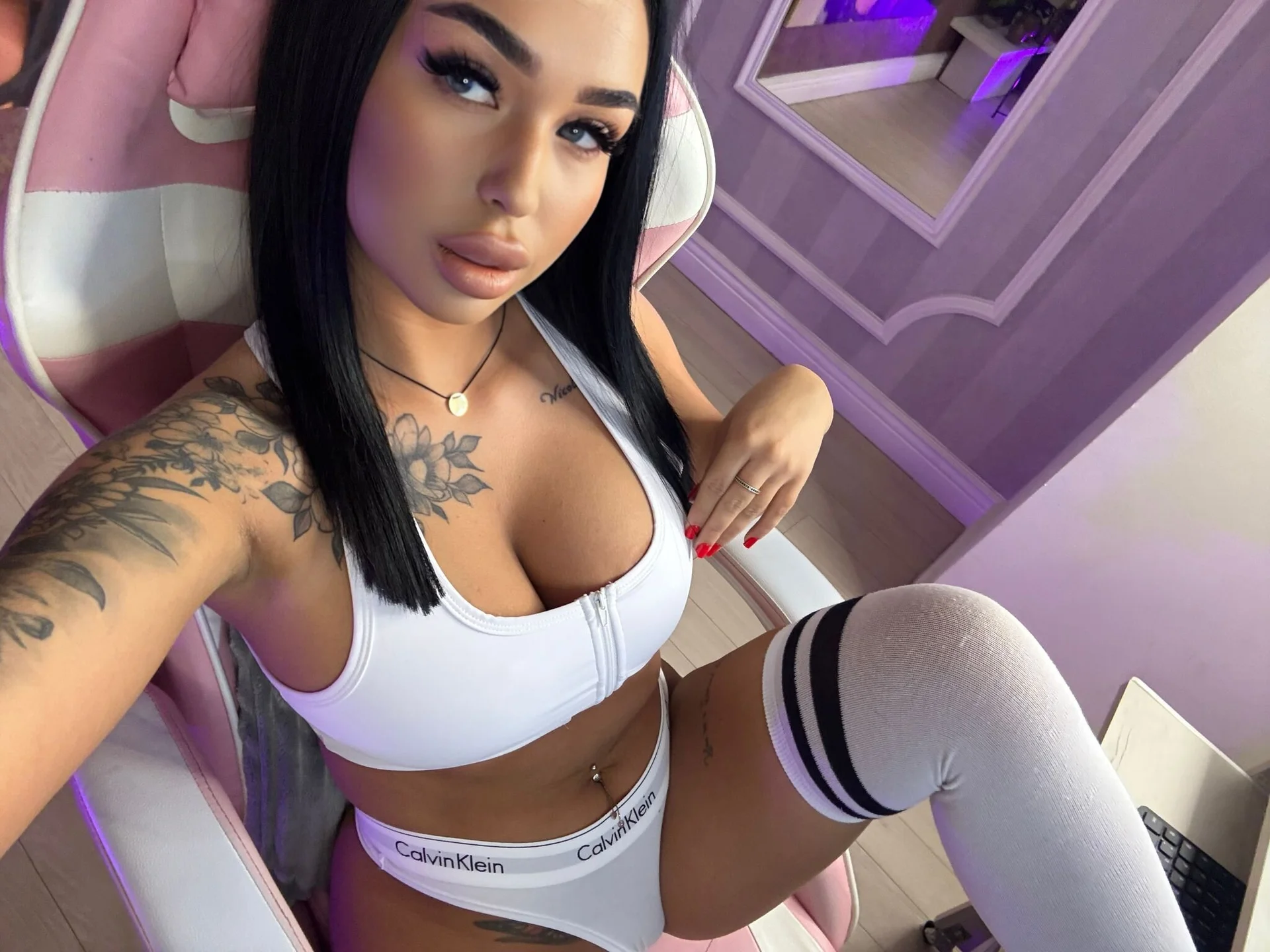 XXX Porn Photo of Nude Megan__Luxxx 13