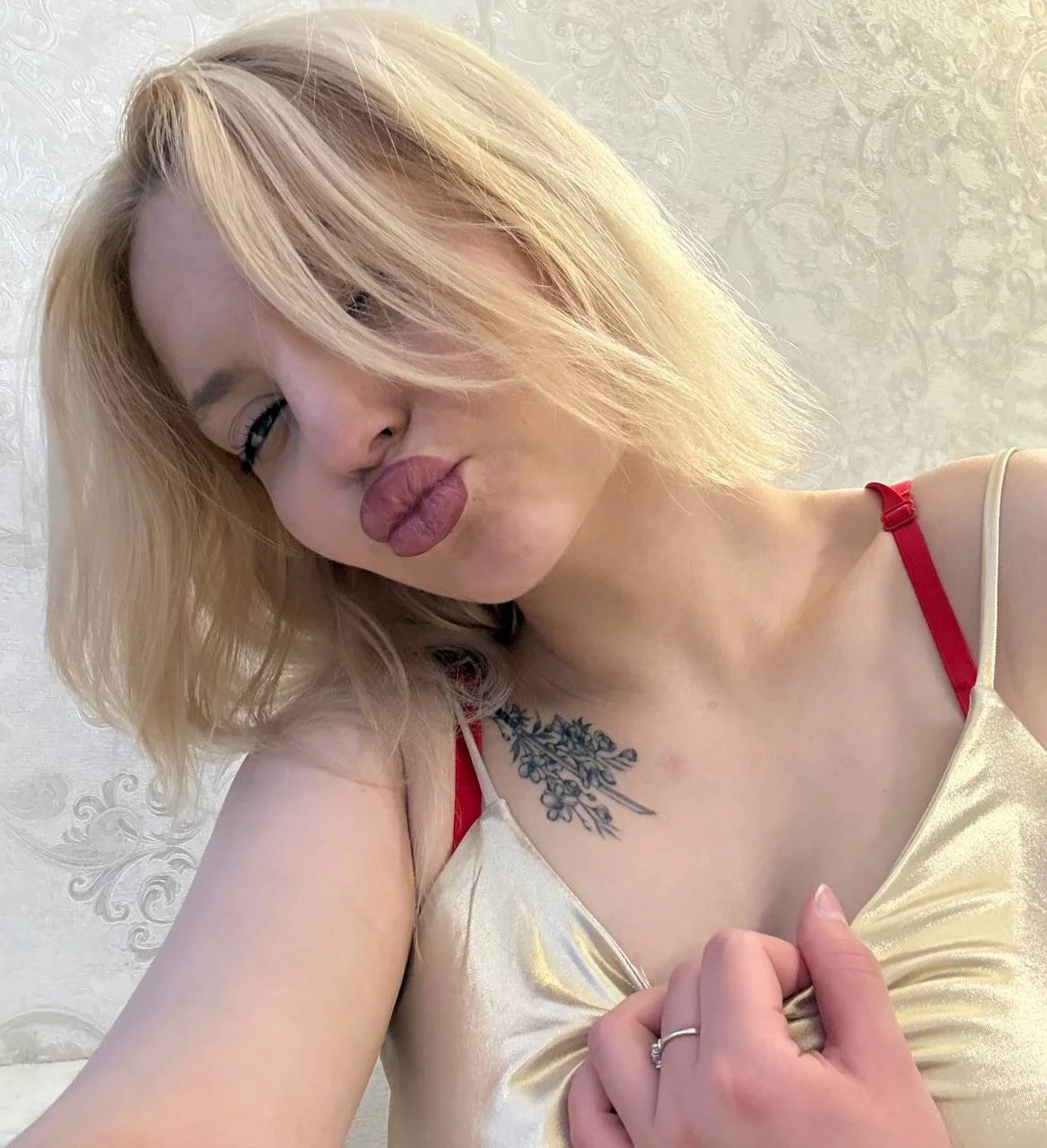XXX Porn Photo of Nude Maddie_D_Cloud 15