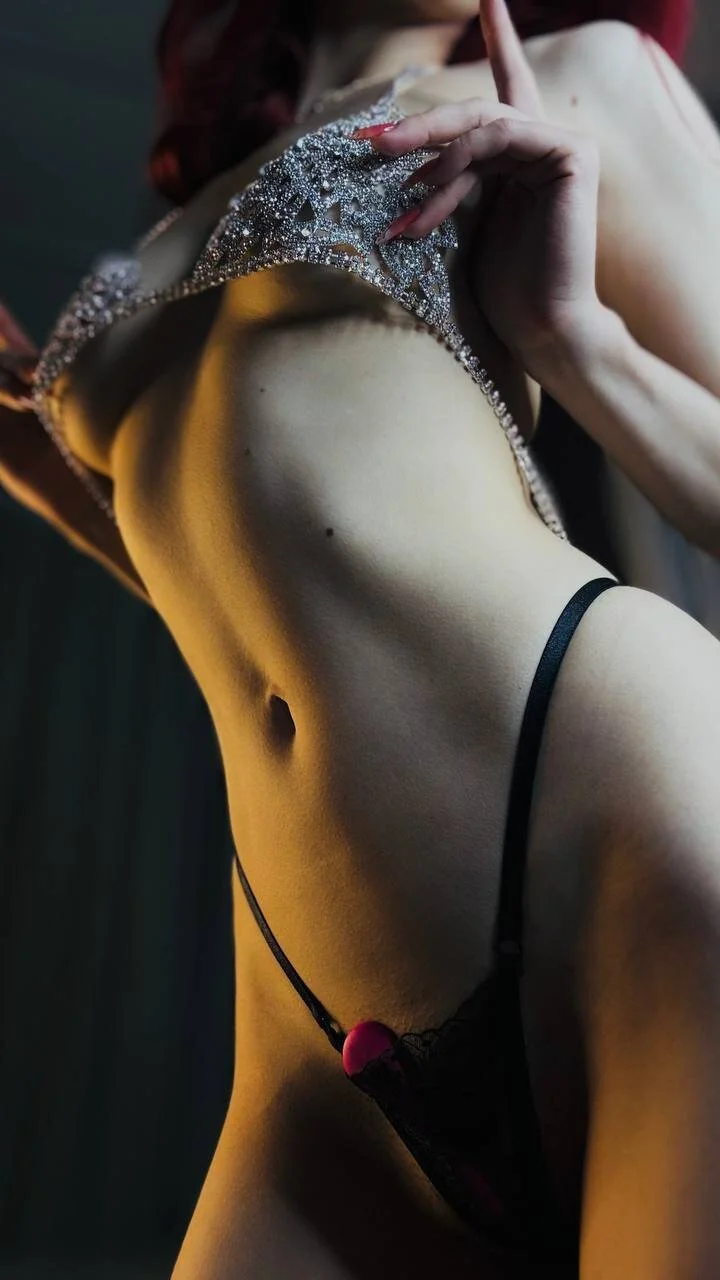 XXX Porn Photo of Nude Dearly_Emily 2