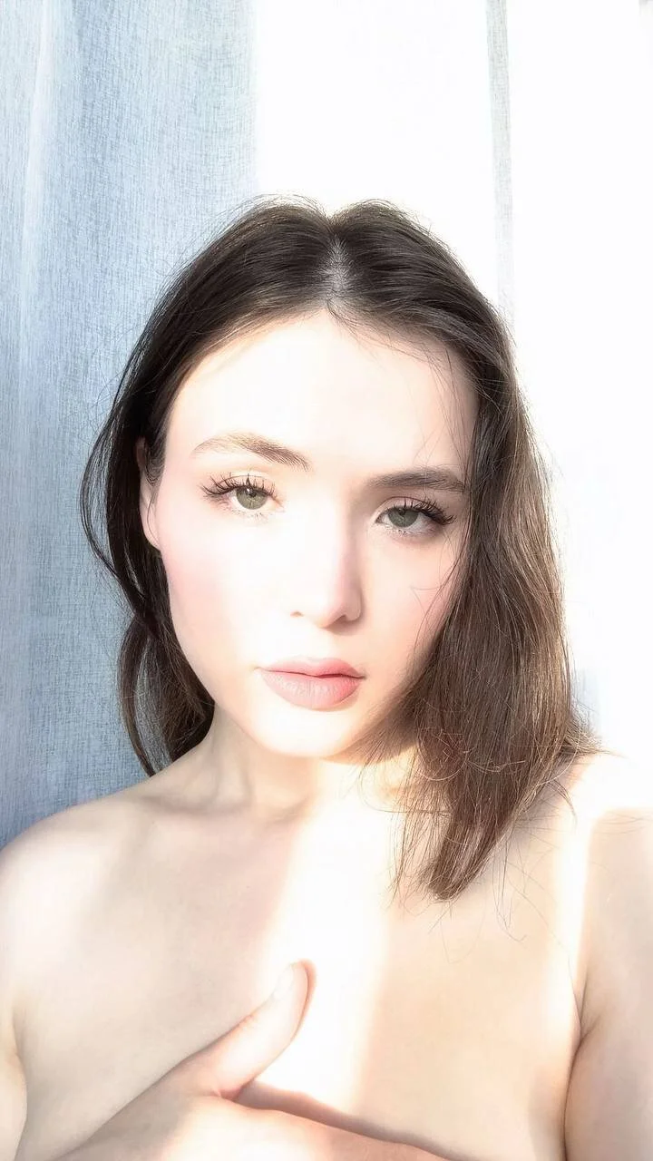 XXX Porn Photo of Nude Lunni_03 2
