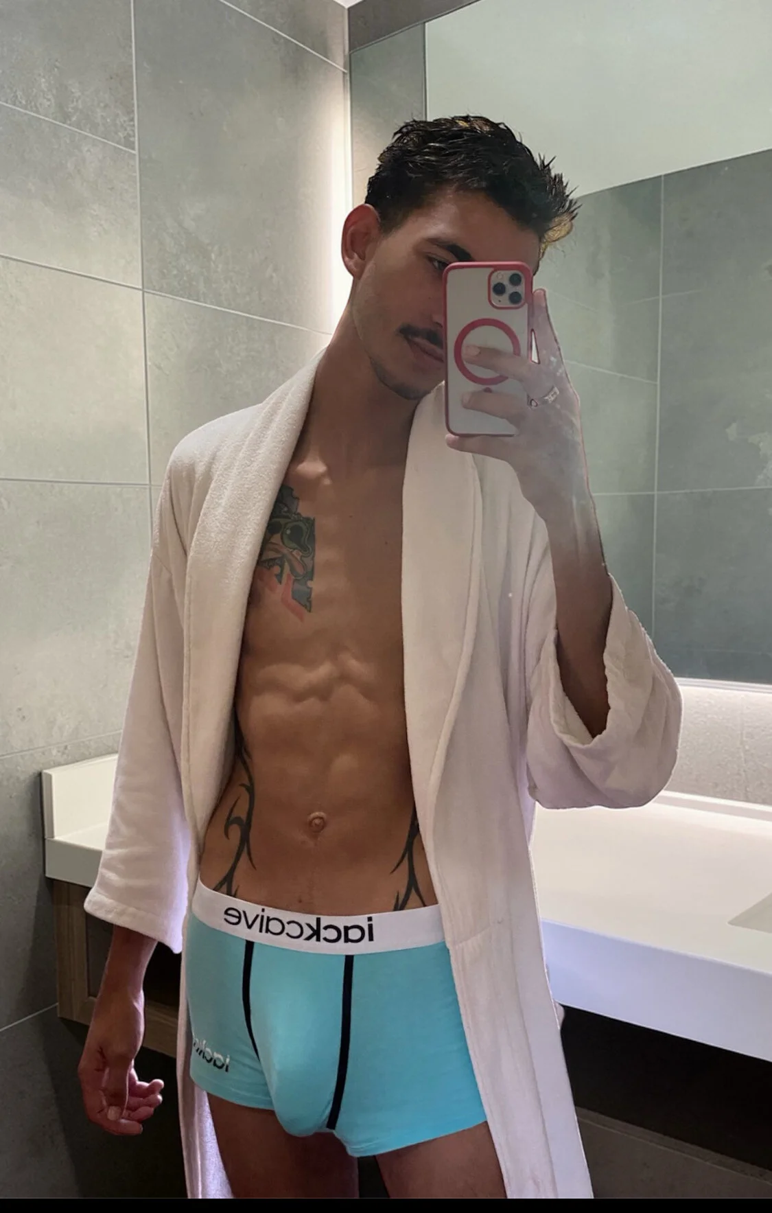 XXX Porn Photo of Nude Willianoficial 2