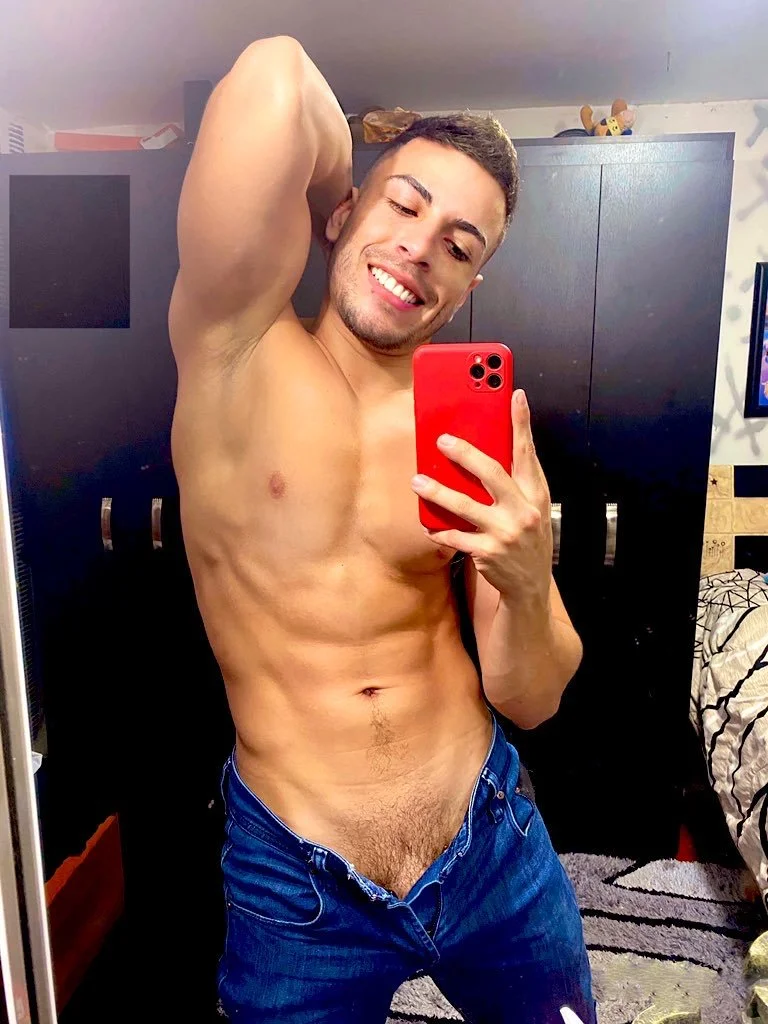 XXX Porn Photo of Nude bayronfit 16