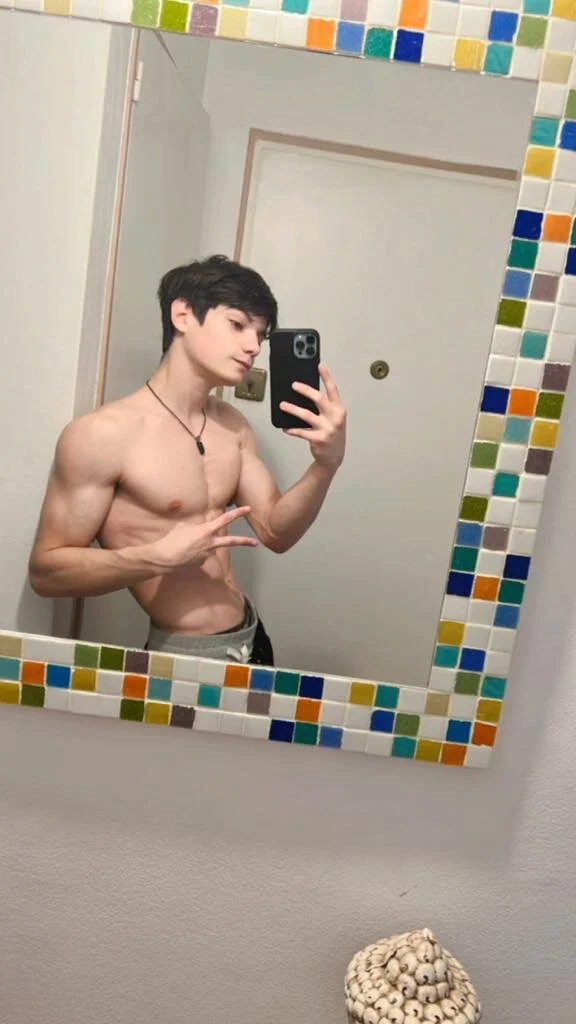 XXX Porn Photo of Nude SasukeUhchiaa 9