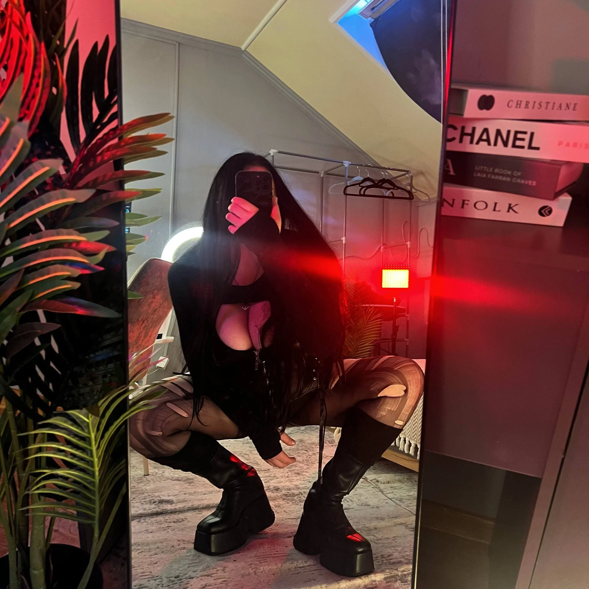 XXX Porn Photo of Nude vulagarmanners_ 18