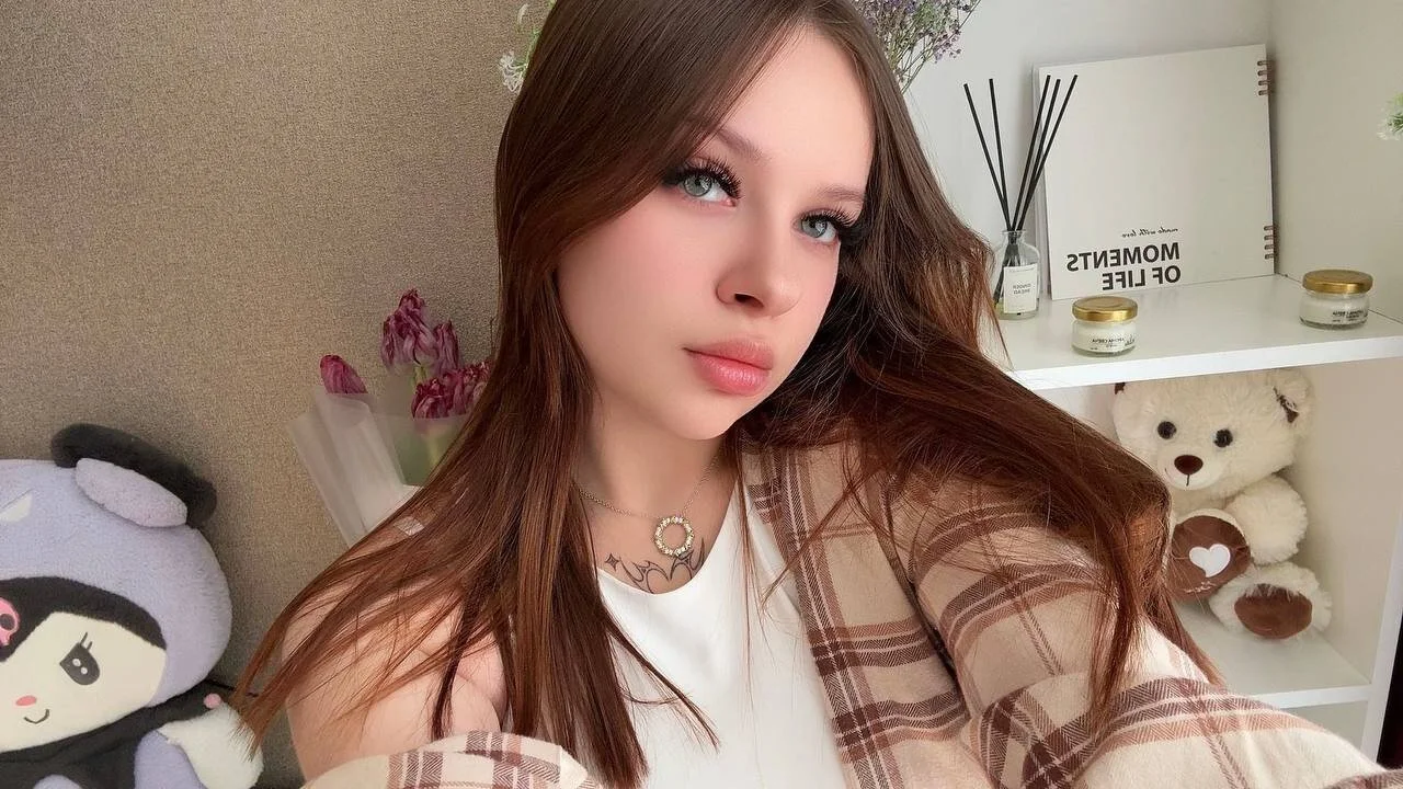 XXX Porn Photo of Nude VallieBronstade 6