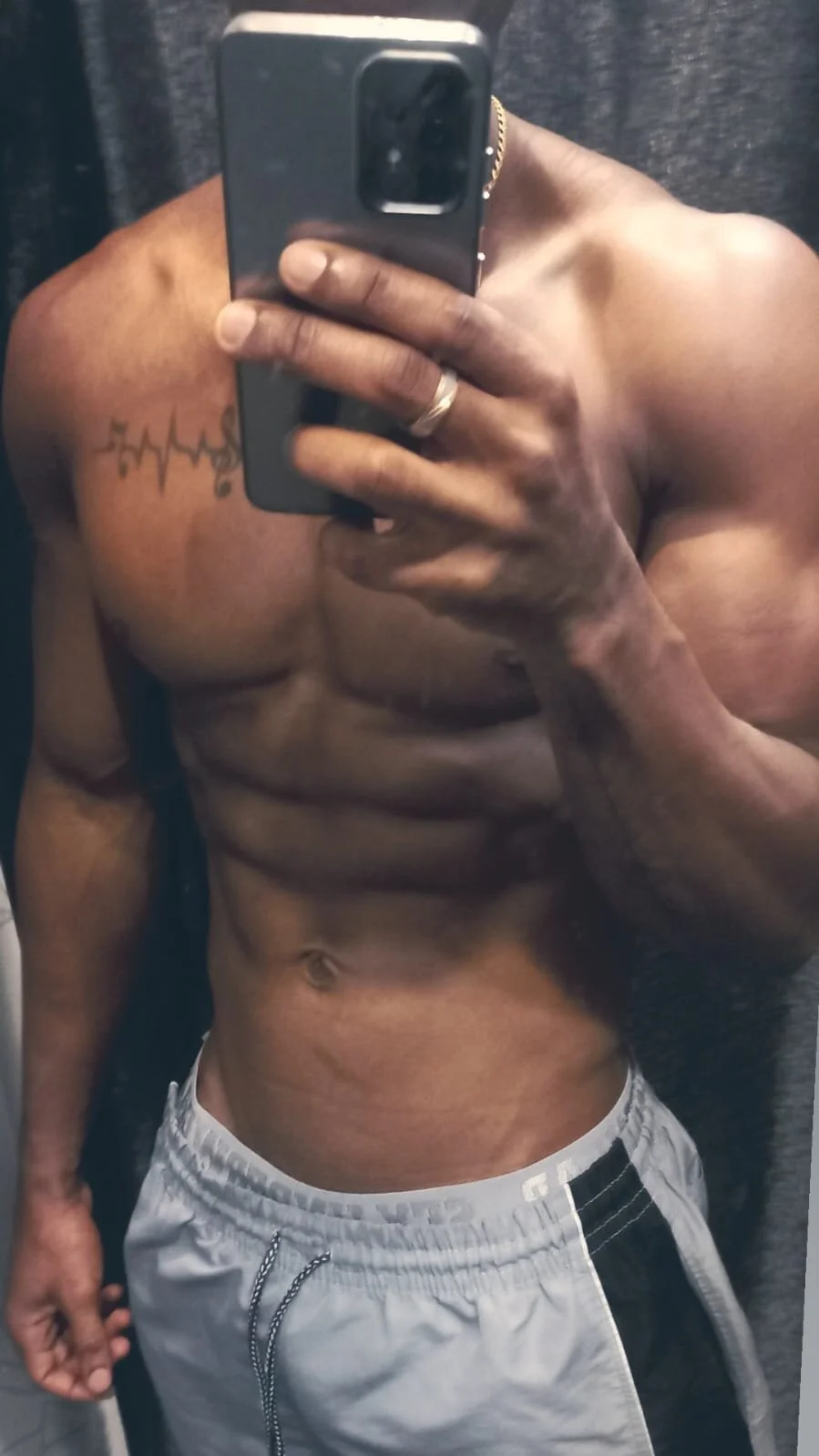 XXX Porn Photo of Nude drake_brwon_23 19