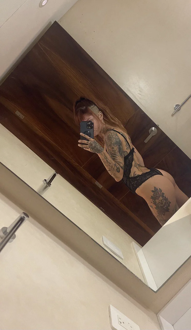 XXX Porn Photo of Nude Izy_cute_ 7