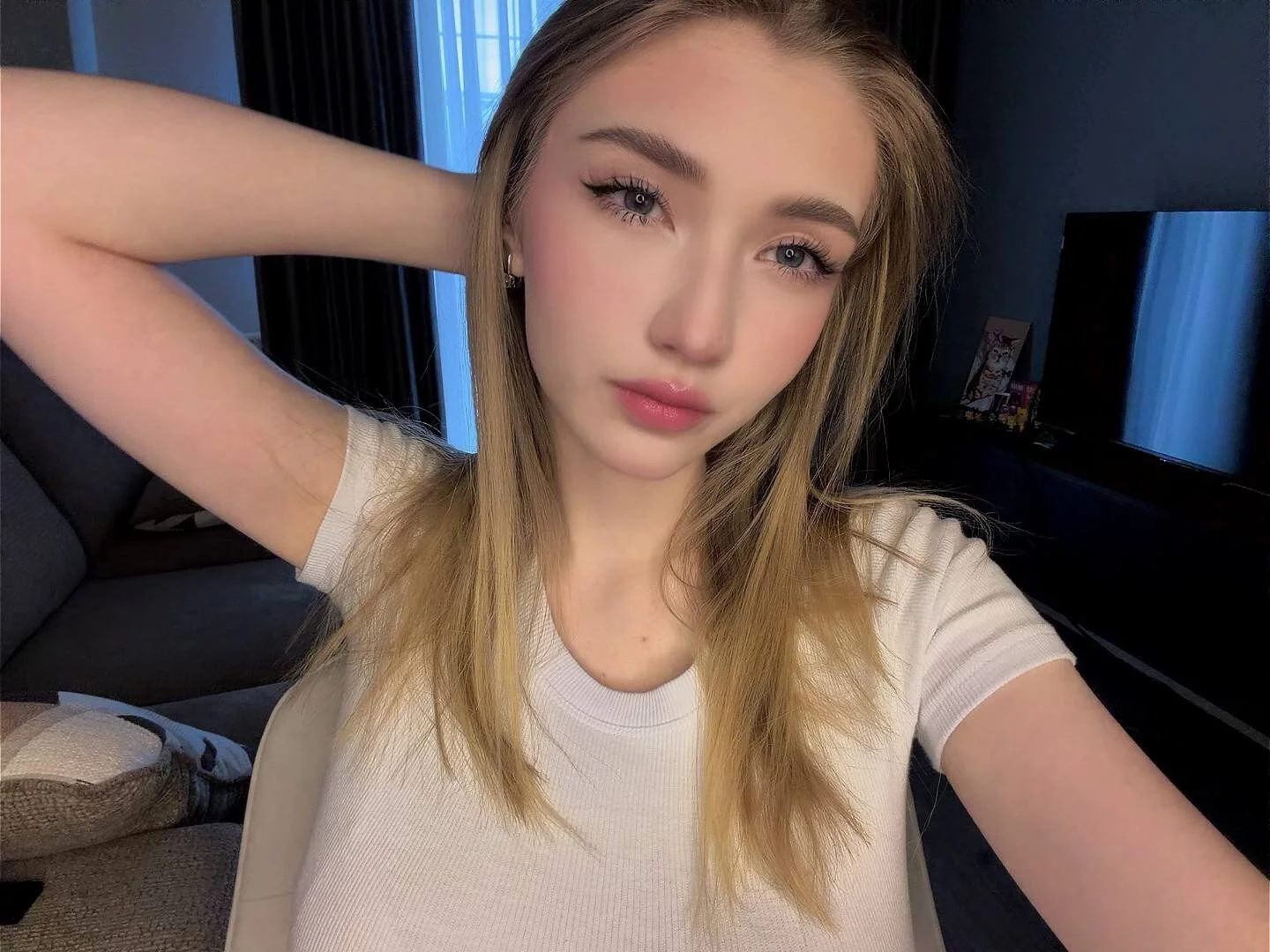 XXX Porn Photo of Nude AveryBerkson 31